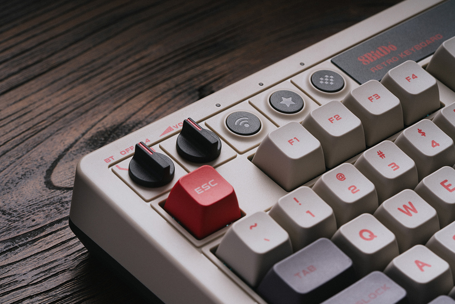 8Bitdo Retro Mechanical Keyboa - Gaming Keyboard Hot Swappable review and price